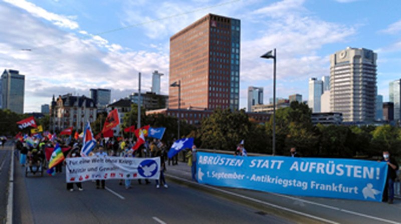 Antikriegstag: 500 demonstrieren in Frankfurt für Abrüstung und gegen Rechts