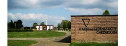 Protest der Lagergemeinschaft Buchenwald-Dora gegen Schändung der Gedenkstätte Feldscheune Isenschnibbe